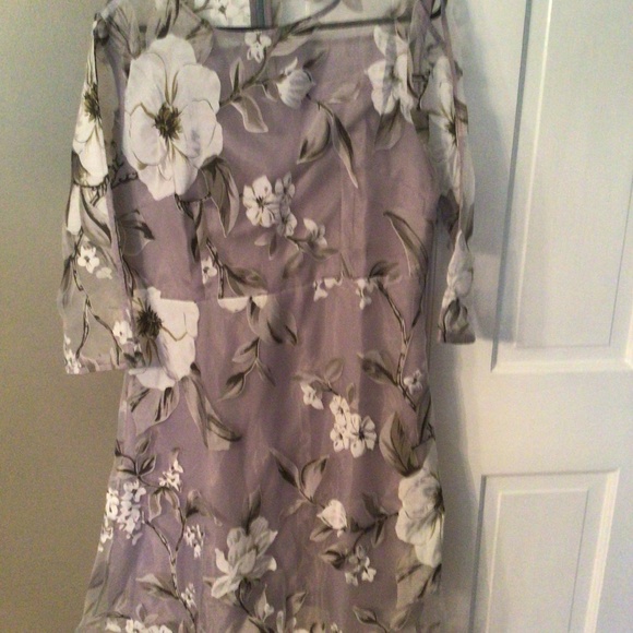 Dress - Picture 1 of 2